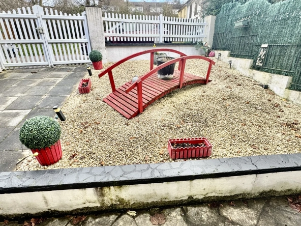 Belle maison de 100 m² avec jardin à Mantes la Ville – Proche A13 et écoles 