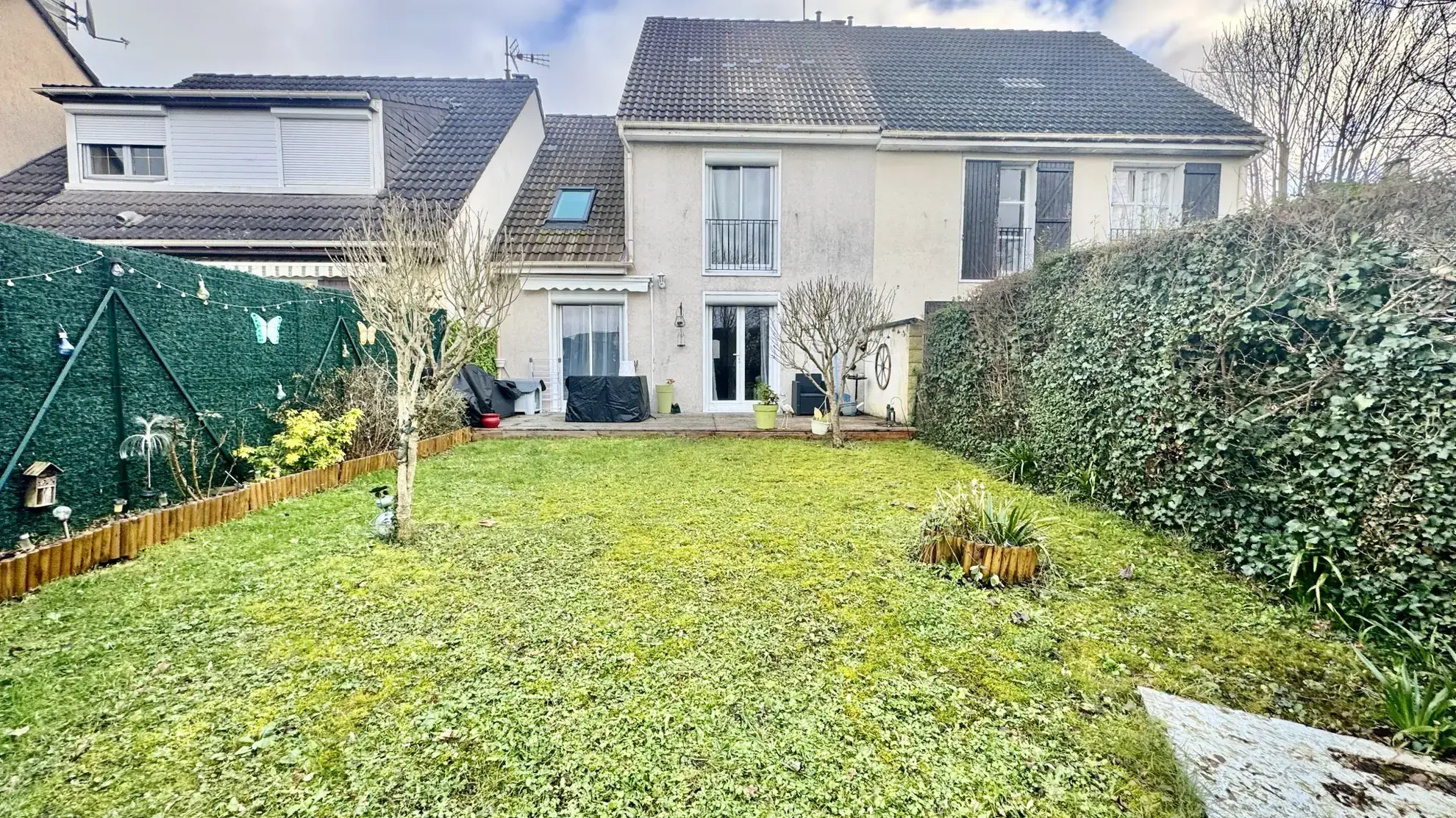 Belle maison de 100 m² avec jardin à Mantes la Ville – Proche A13 et écoles 
