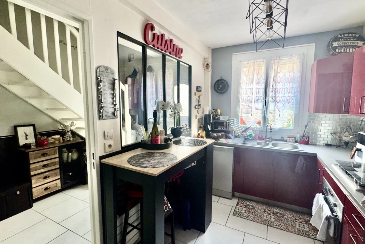 Belle maison de 100 m² avec jardin à Mantes la Ville – Proche A13 et écoles 