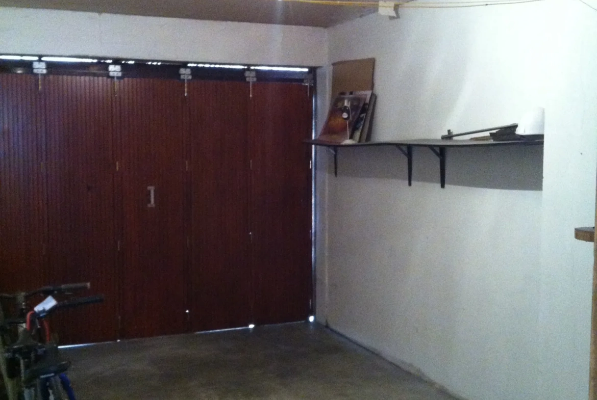 Appartement 2 pièces de 47 m² à Bordeaux avec garage et localisation privilégiée 
