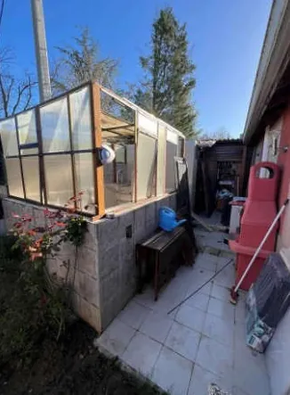 Maison à vendre à Feurs de 82m² avec 3 chambres, garage et piscine à prix abordable 