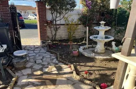 Maison à vendre à Feurs de 82m² avec 3 chambres, garage et piscine à prix abordable 