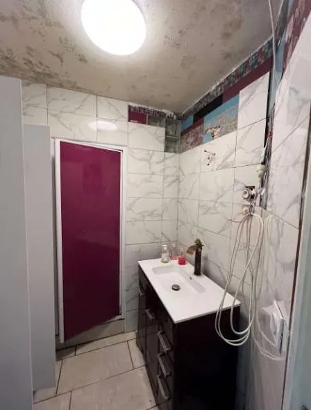 Maison à vendre à Feurs de 82m² avec 3 chambres, garage et piscine à prix abordable 