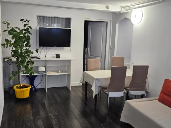 Appartements T2 à rénover de 41 m² à Les Pavillons-sous-bois