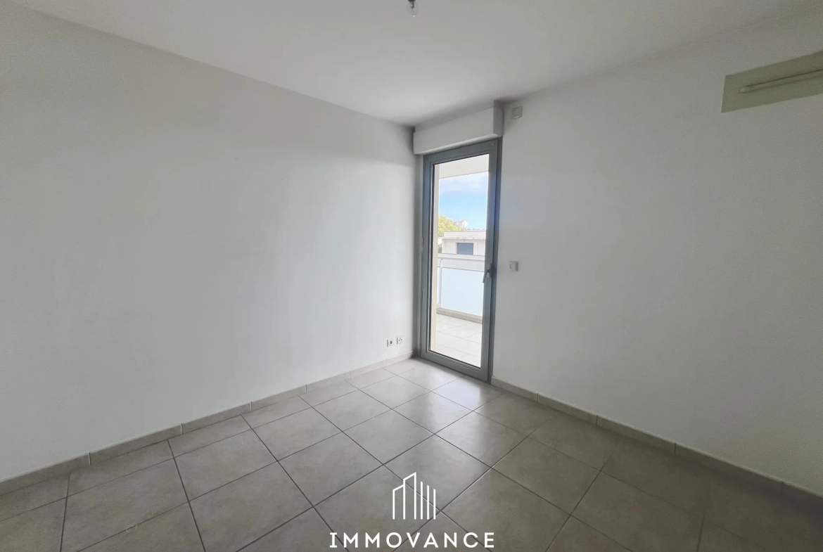 Appartement T3 avec terrasse et parking à Castelnau-le-Lez 