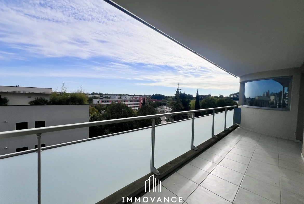Appartement T3 avec terrasse et parking à Castelnau-le-Lez 