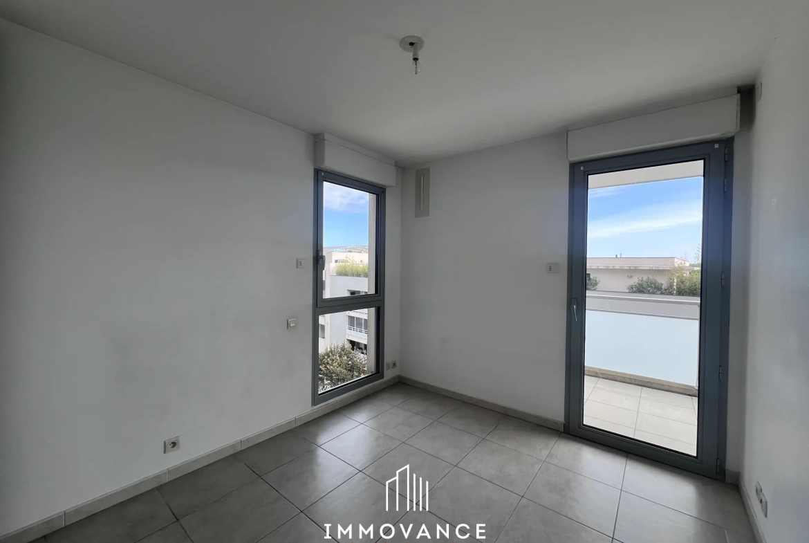 Appartement T3 avec terrasse et parking à Castelnau-le-Lez 