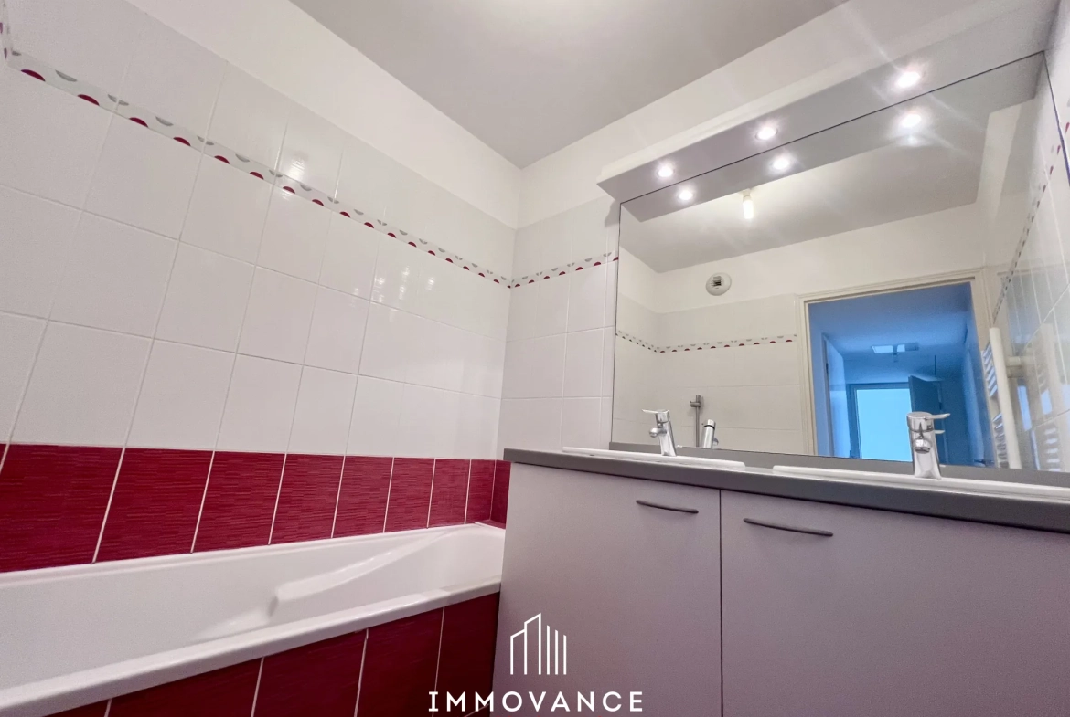 Appartement T3 avec terrasse et parking à Castelnau-le-Lez 