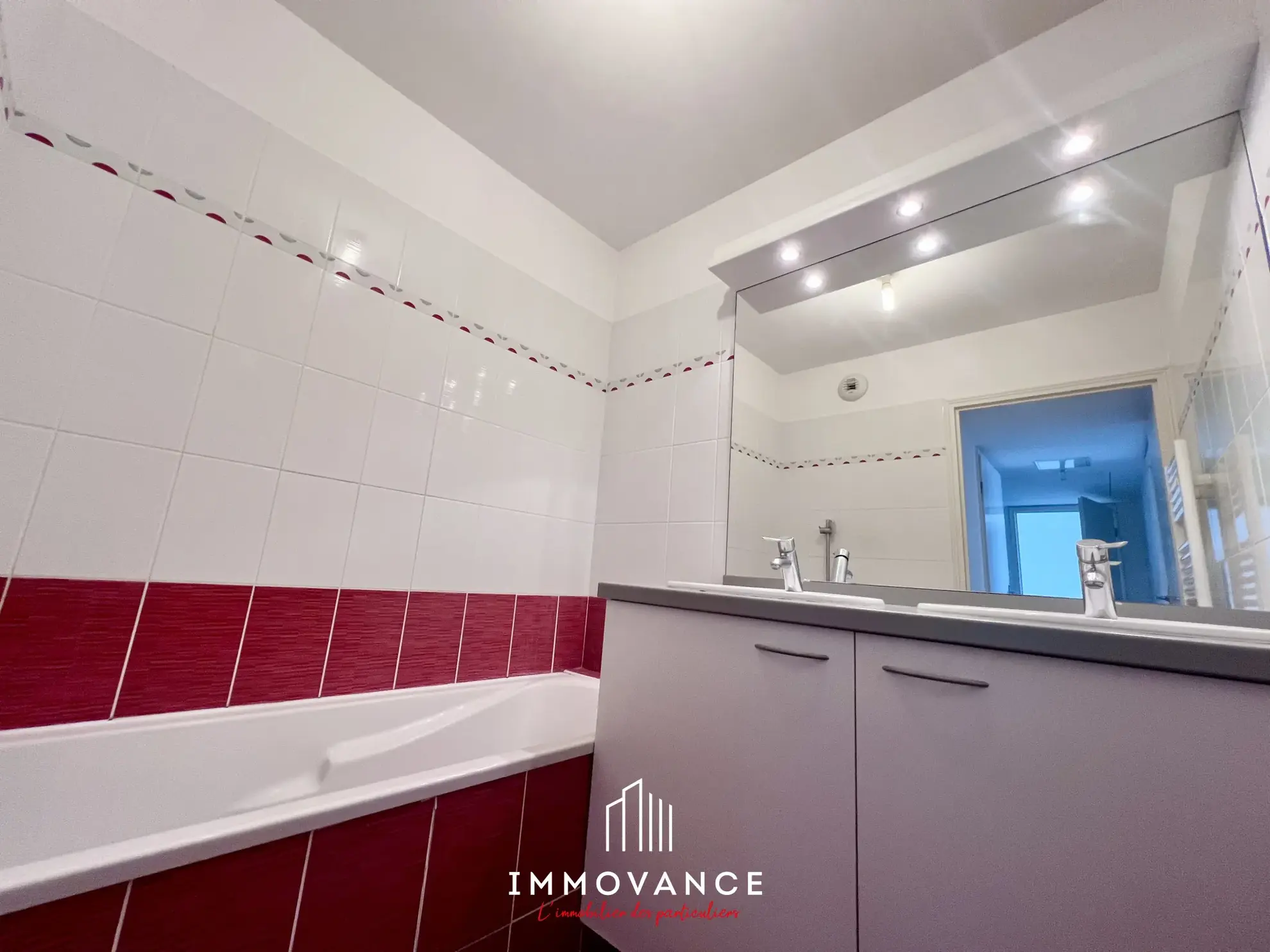Appartement T3 avec terrasse et parking à Castelnau-le-Lez 