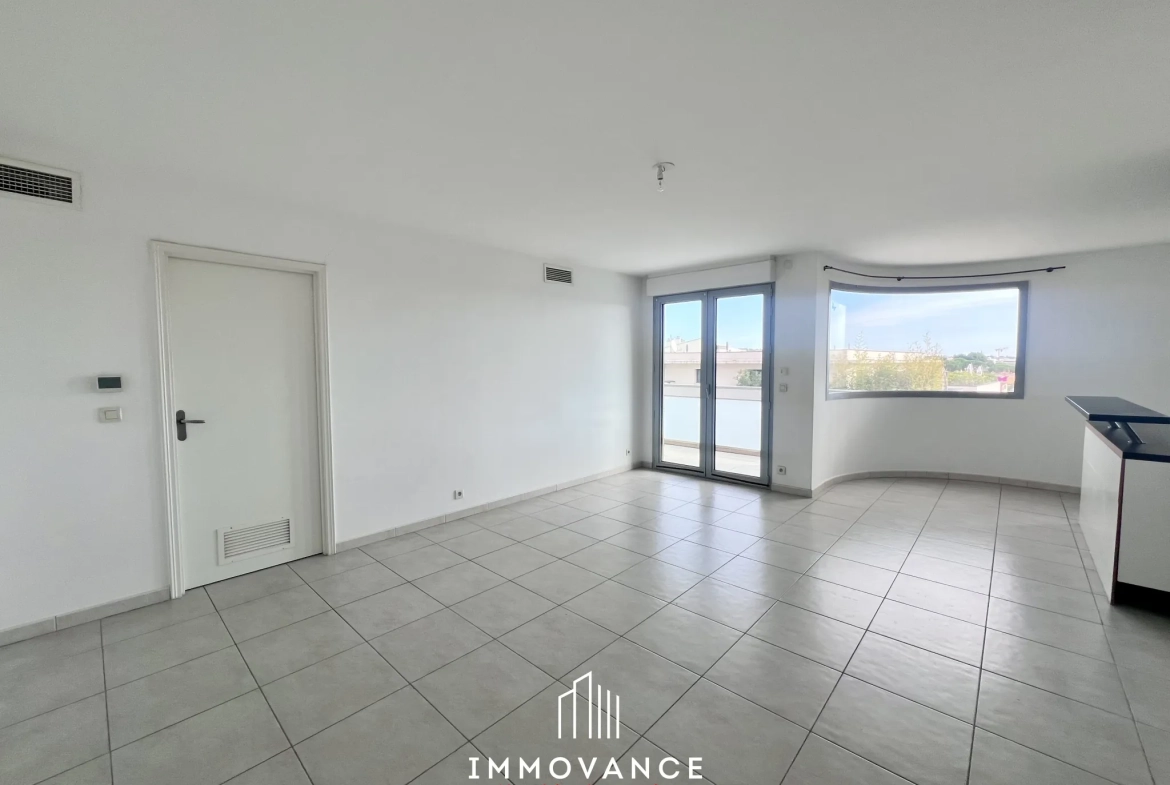 Appartement T3 avec terrasse et parking à Castelnau-le-Lez 