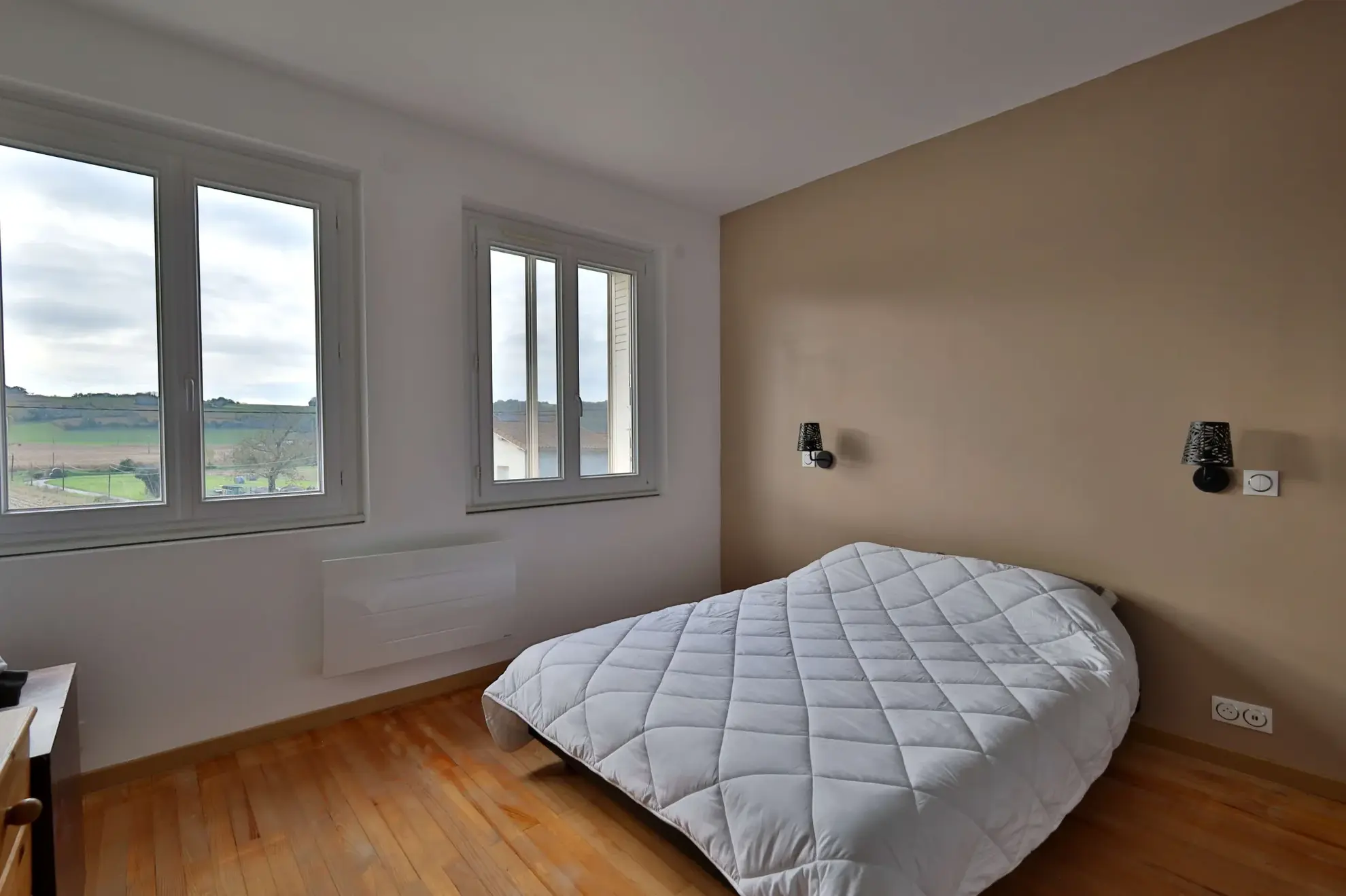 Maison T3 à vendre à Saint-Just-Chaleyssin avec grand terrain et sous-sol complet 