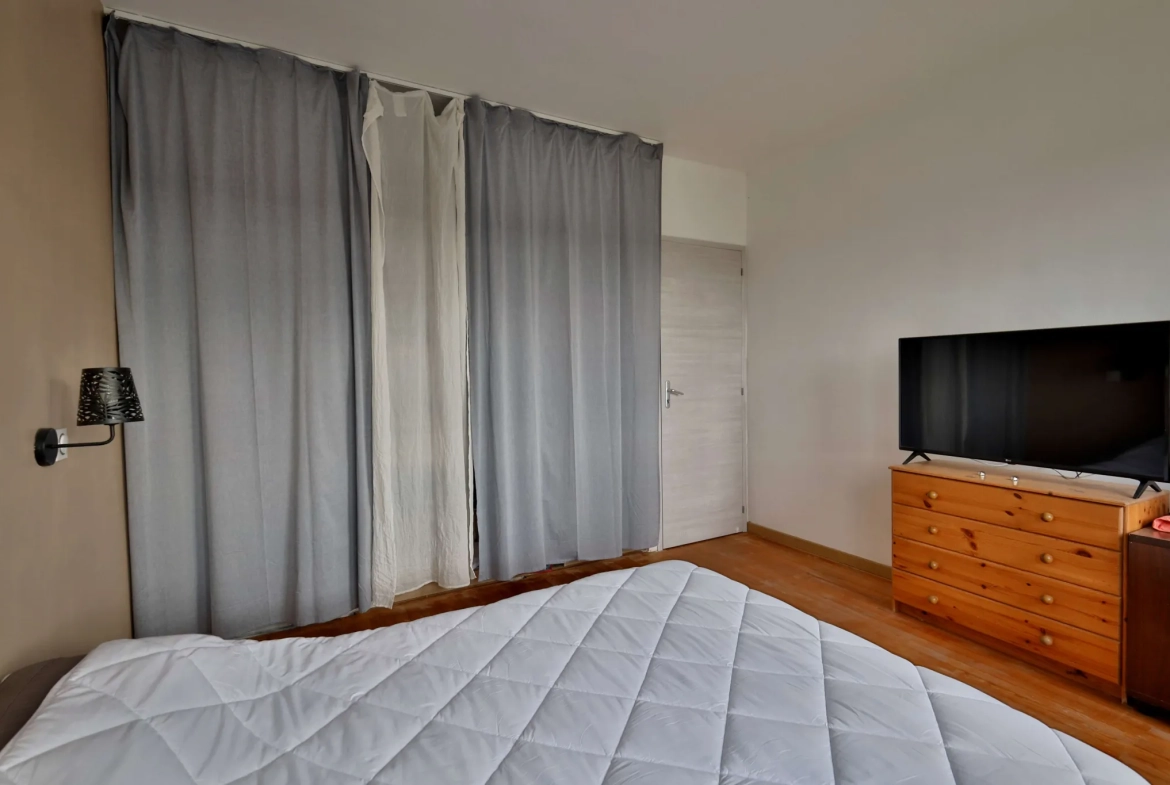 Maison T3 à vendre à Saint-Just-Chaleyssin avec grand terrain et sous-sol complet 