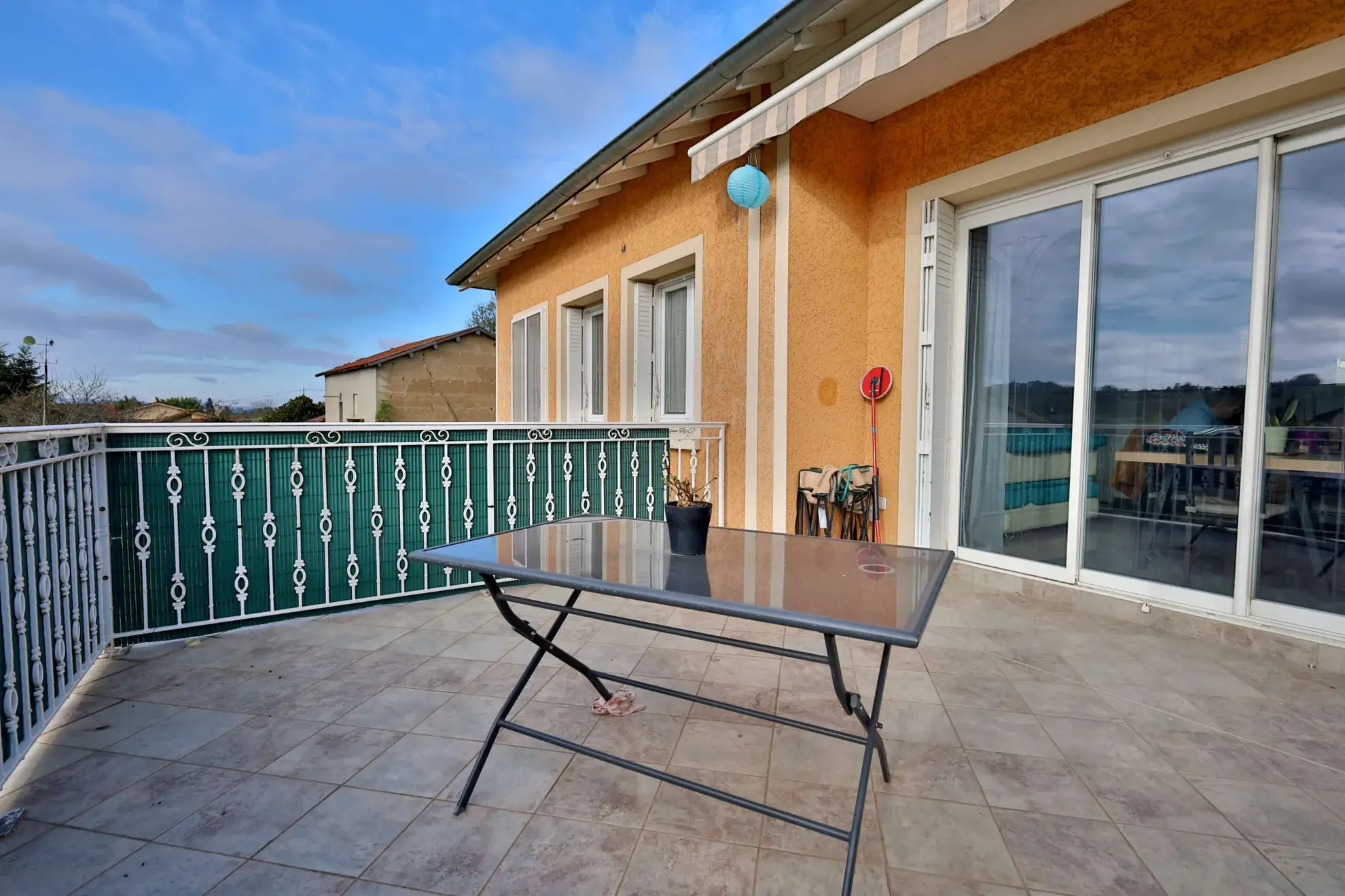 Maison T3 à vendre à Saint-Just-Chaleyssin avec grand terrain et sous-sol complet 