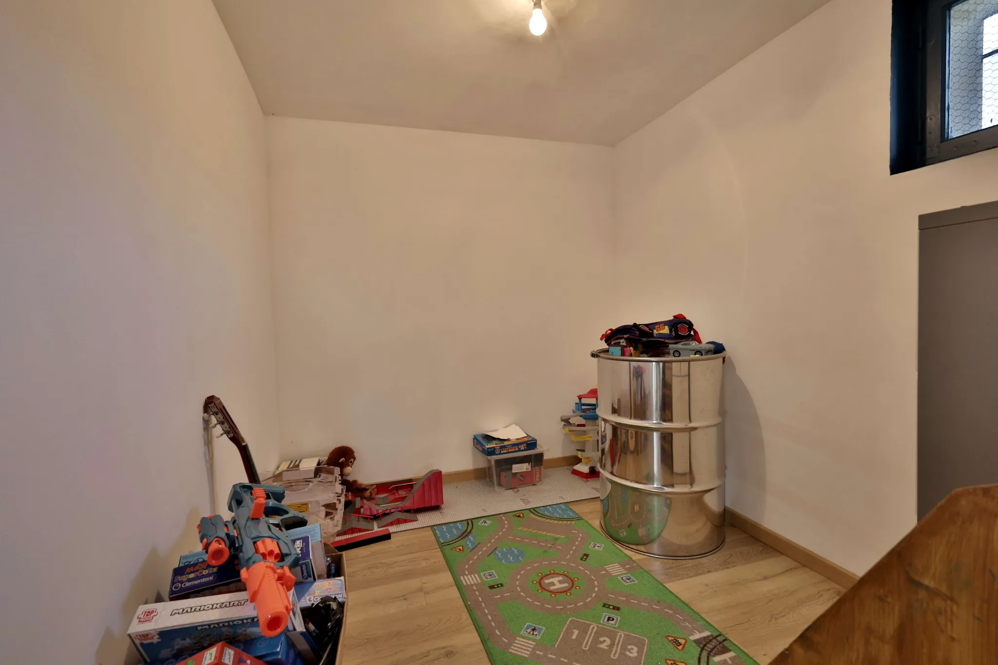 Maison T3 à vendre à Saint-Just-Chaleyssin avec grand terrain et sous-sol complet 