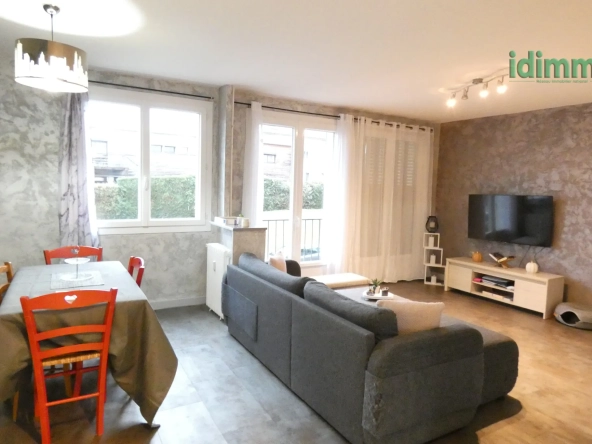 Appartement T3 lumineux avec garage et balcon à Aurillac secteur Saint Joseph 