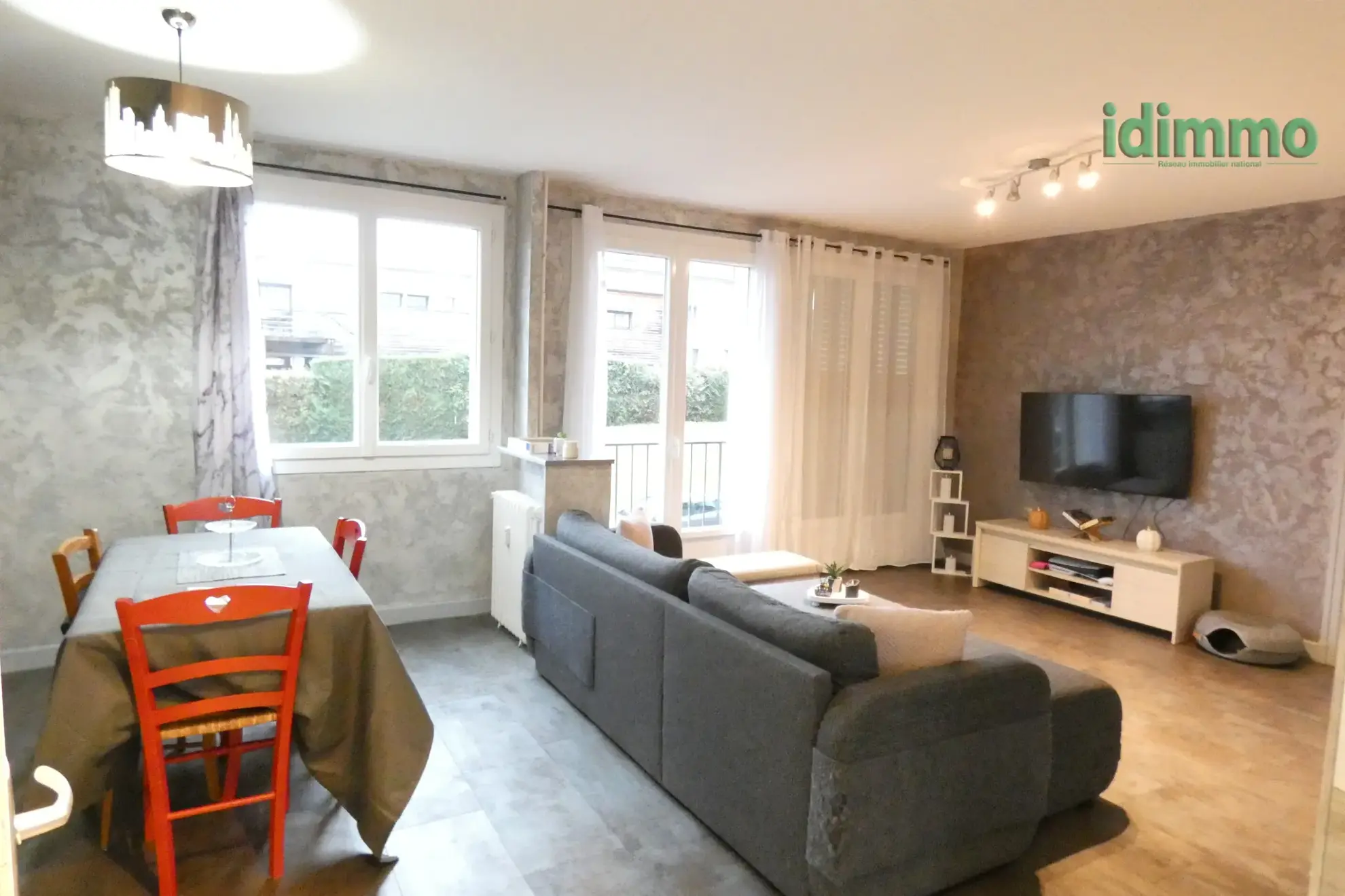 Appartement T3 lumineux avec garage et balcon à Aurillac secteur Saint Joseph 