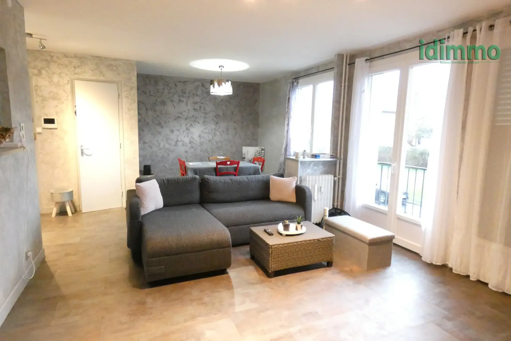 Appartement T3 lumineux avec garage et balcon à Aurillac secteur Saint Joseph 