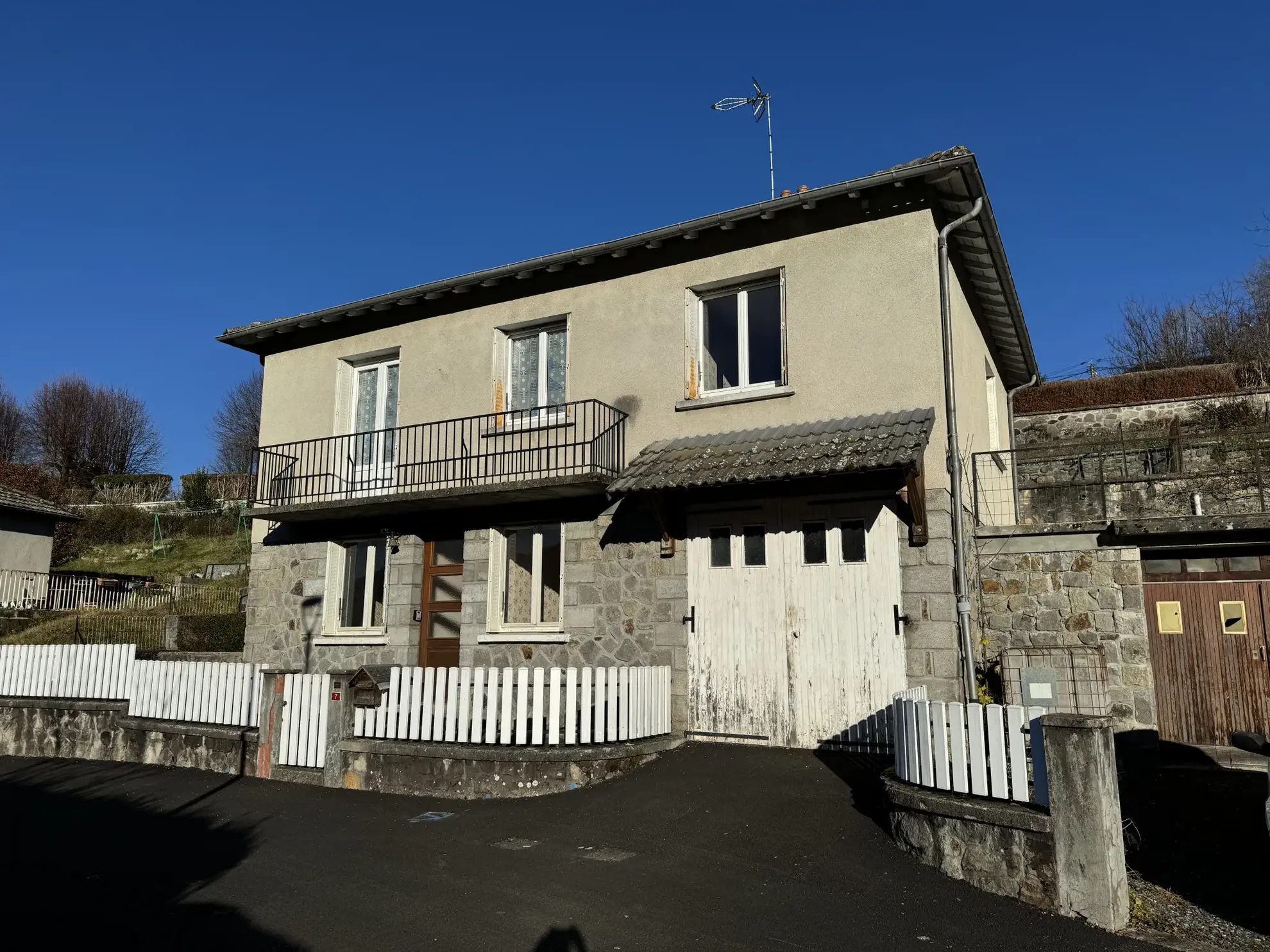 Achat maison à Marmanhac - 127 m² avec véranda, terrasse sud 