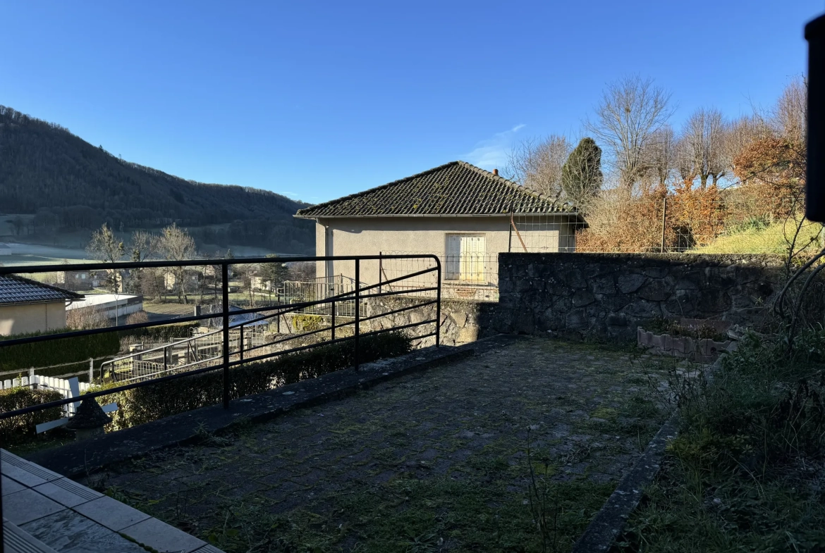 Achat maison à Marmanhac - 127 m² avec véranda, terrasse sud 