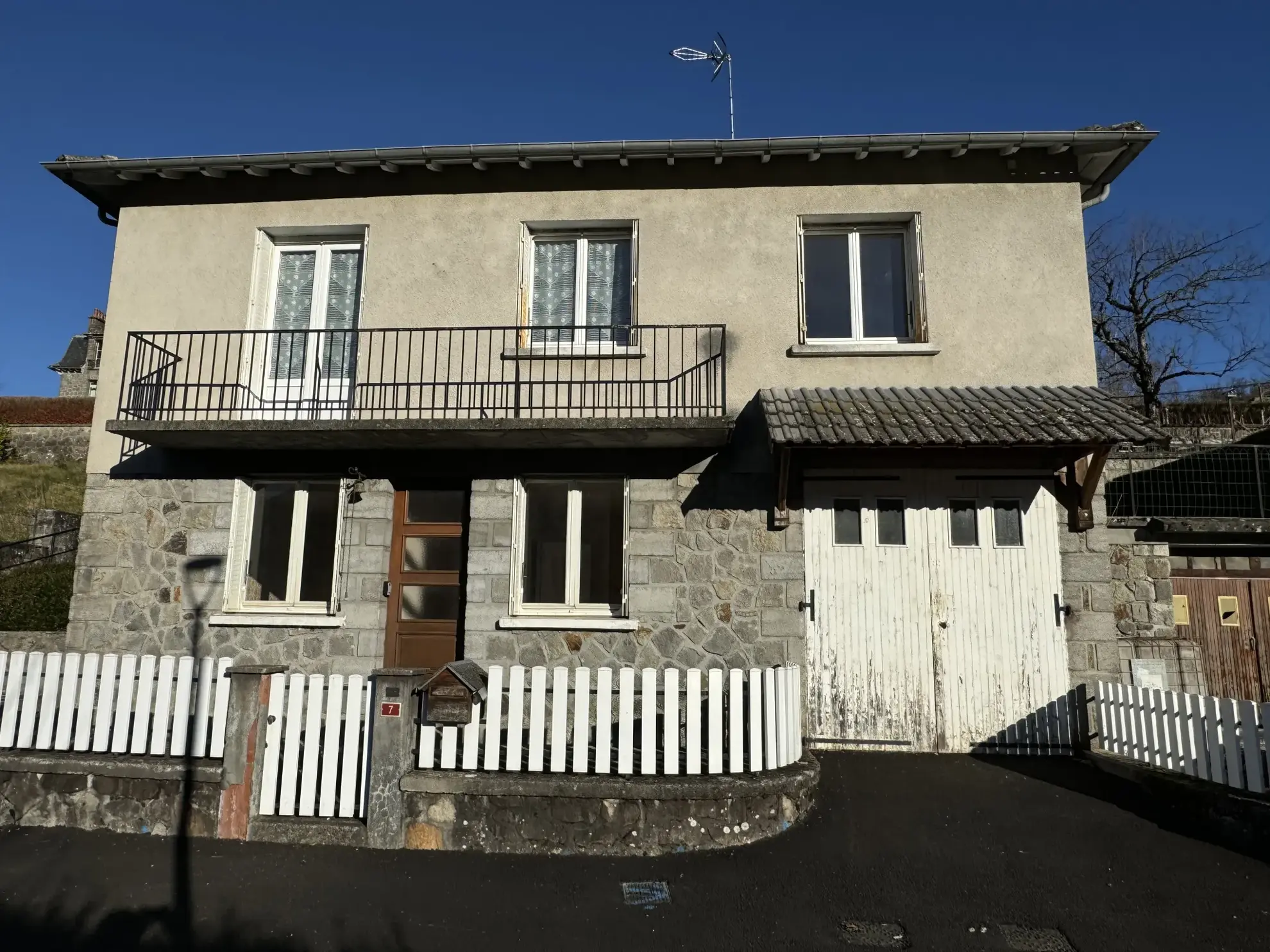 Achat maison à Marmanhac - 127 m² avec véranda, terrasse sud 