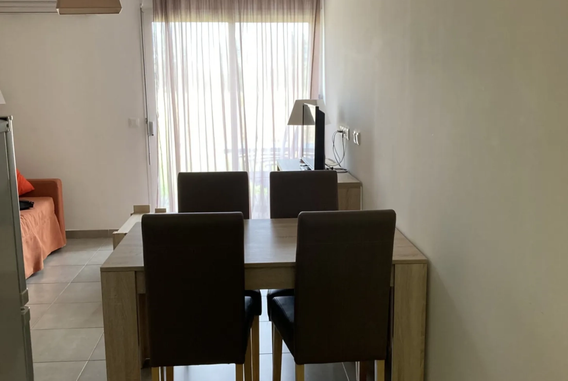 Studio meublé avec terrasse à louer à Salleles d'Aude, Bail commercial jusqu'en 2026 