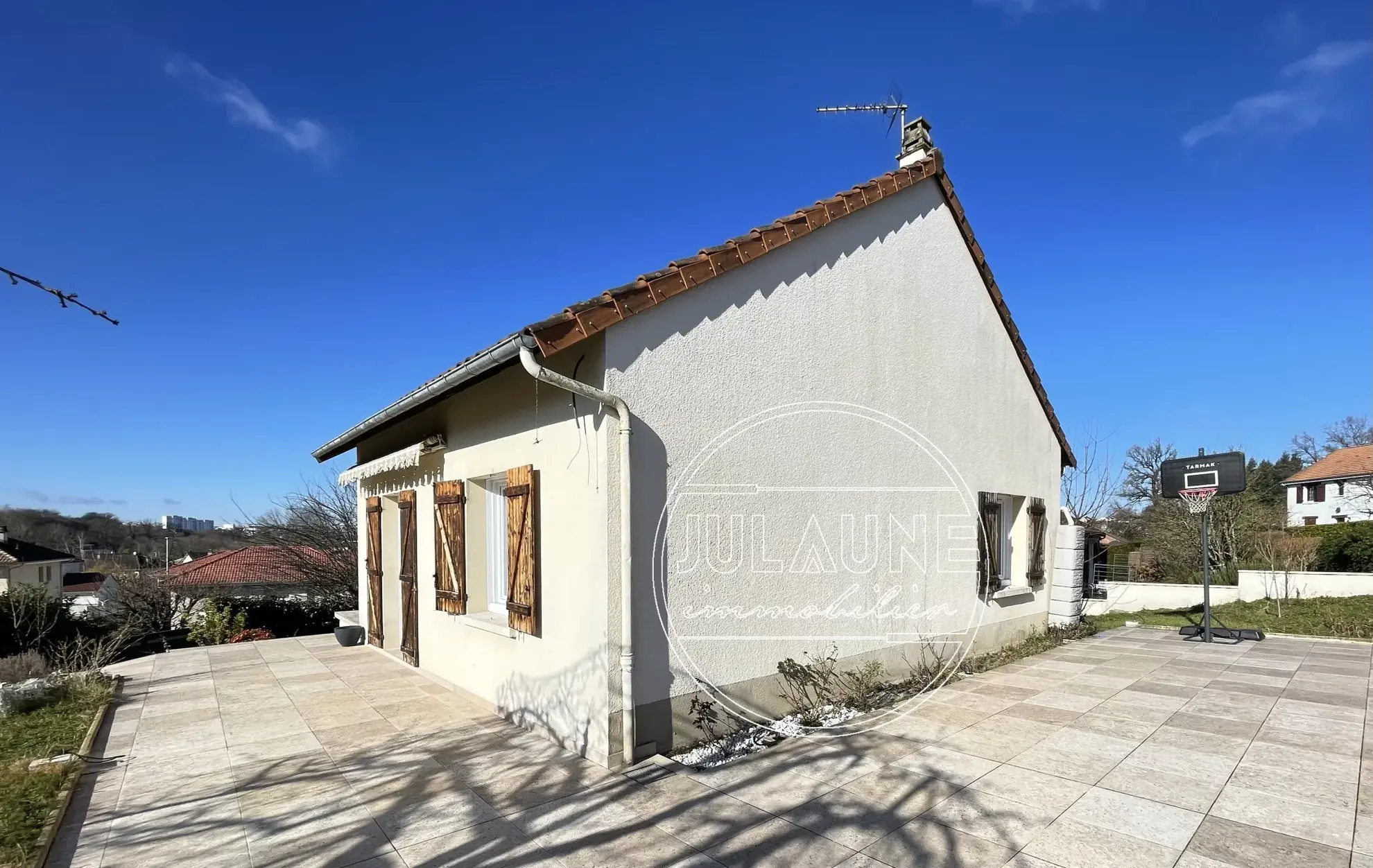 Maison à vendre à Limoges proche de la clinique Chénieux – 152 m² avec jardin et garage 