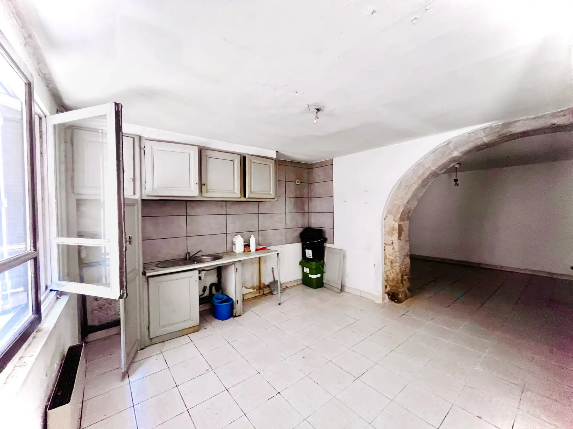 Immeuble de rapport à Gignac de 115 m² avec potentiel locatif élevé 