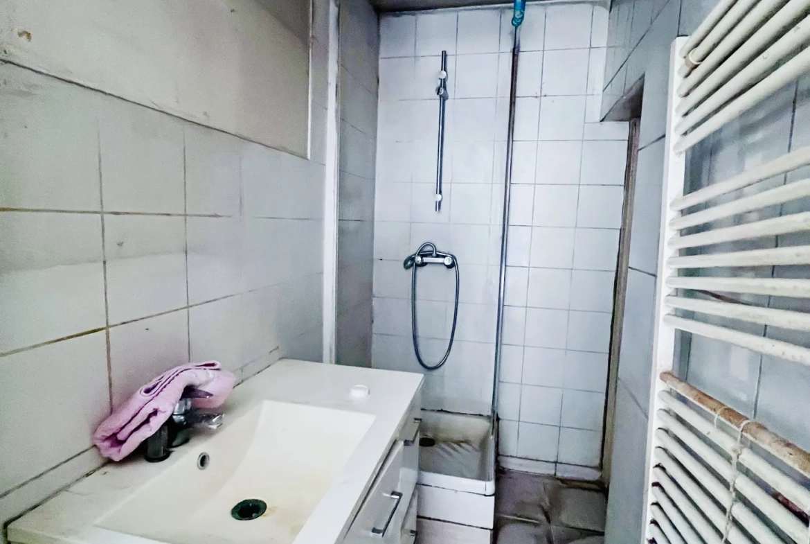 Immeuble de rapport à Gignac de 115 m² avec potentiel locatif élevé 