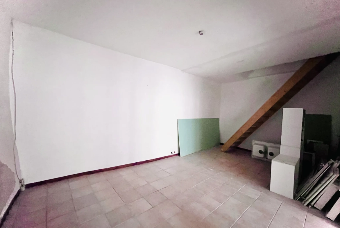 Immeuble de rapport à Gignac de 115 m² avec potentiel locatif élevé 