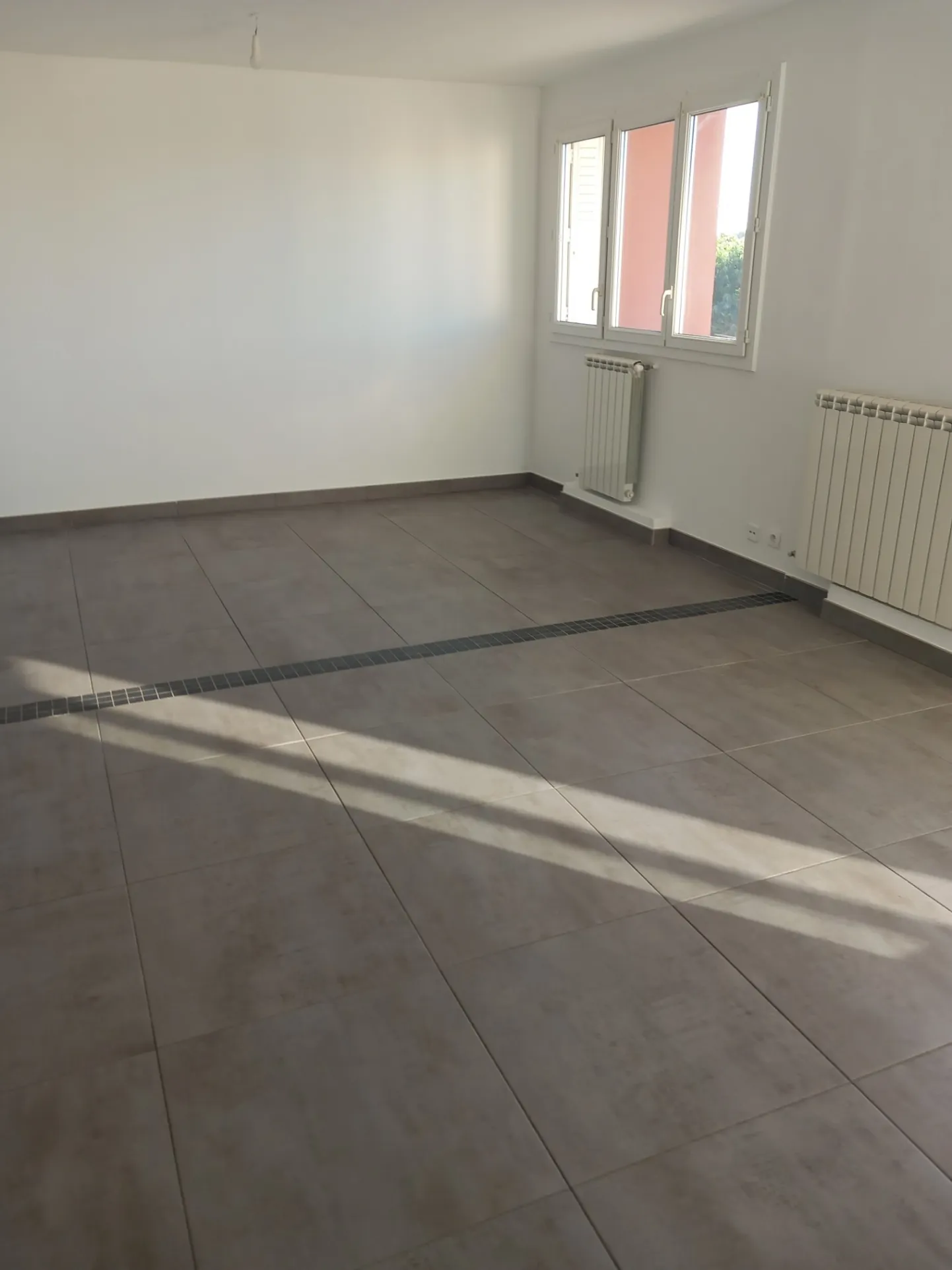 Appartement P3 rénové avec balcon et garage à Lunel 