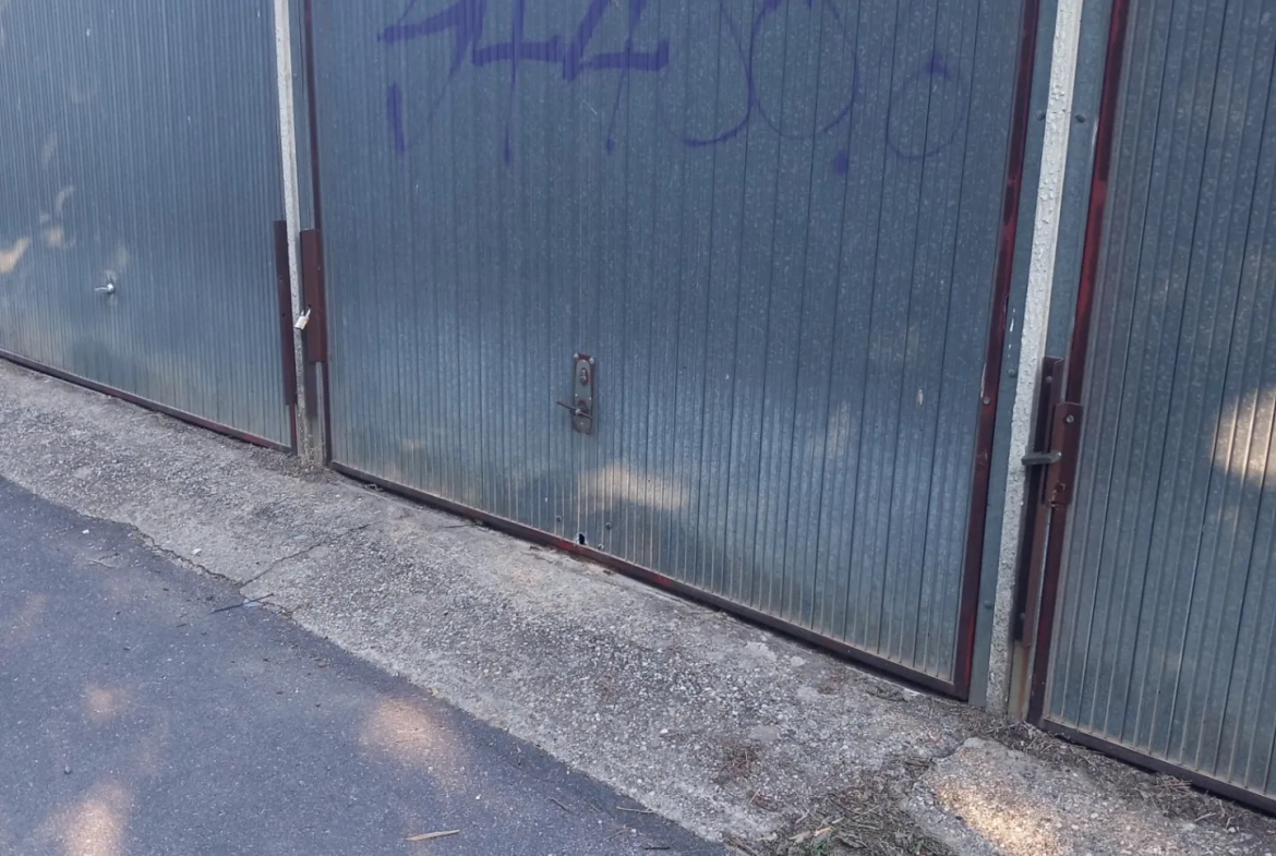 Appartement P3 rénové avec balcon et garage à Lunel 