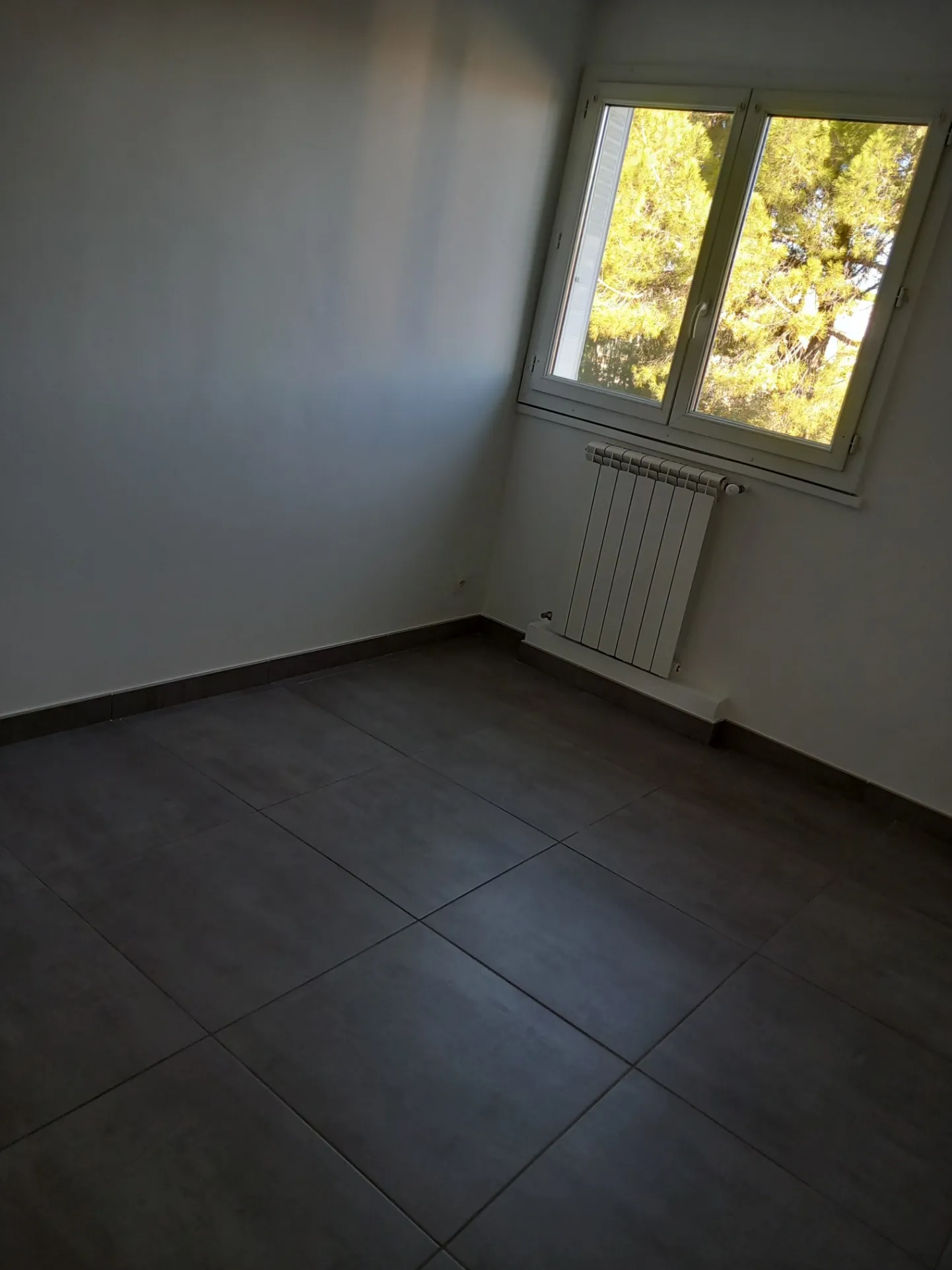 Appartement P3 rénové avec balcon et garage à Lunel 