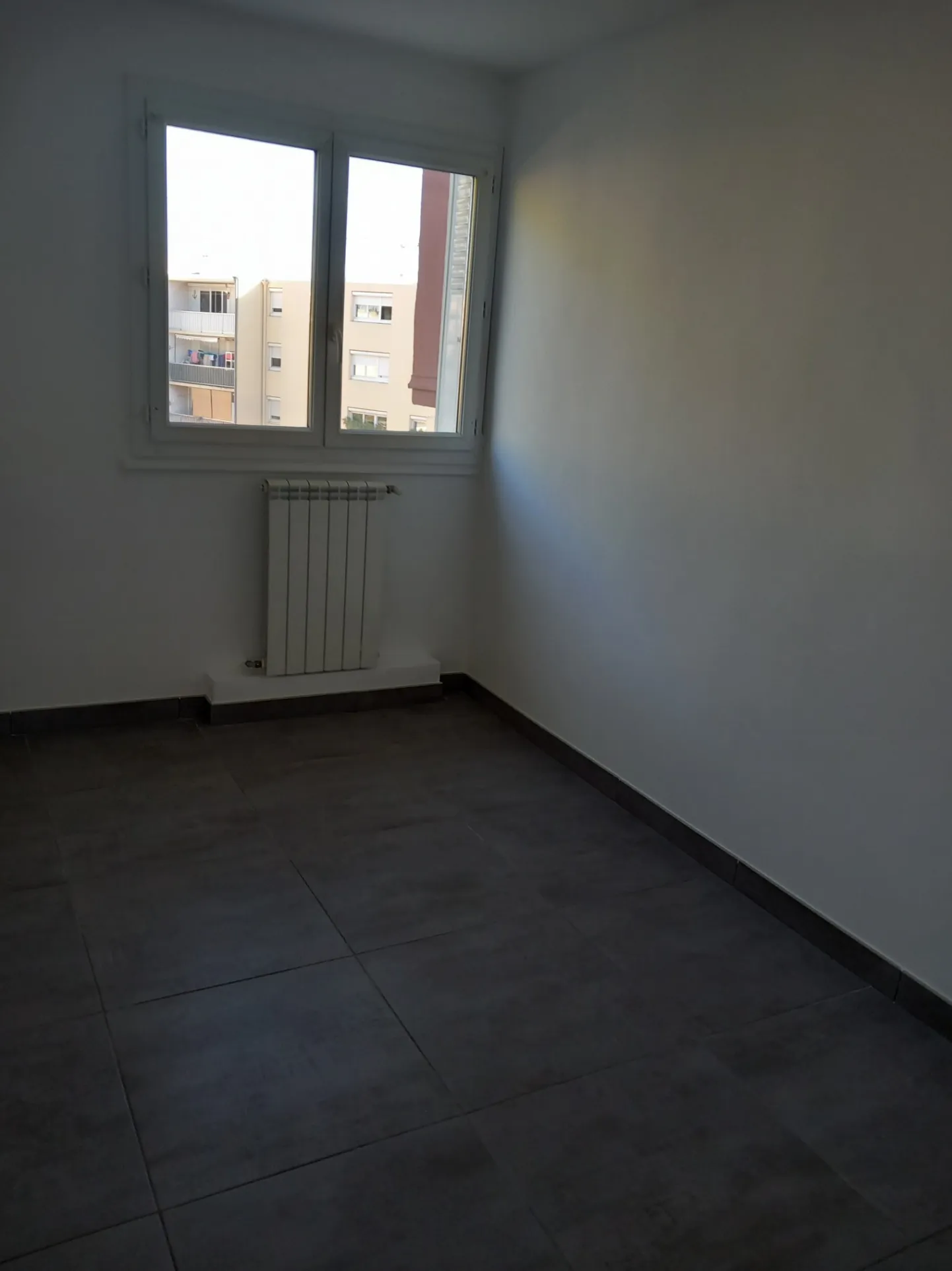 Appartement P3 rénové avec balcon et garage à Lunel 