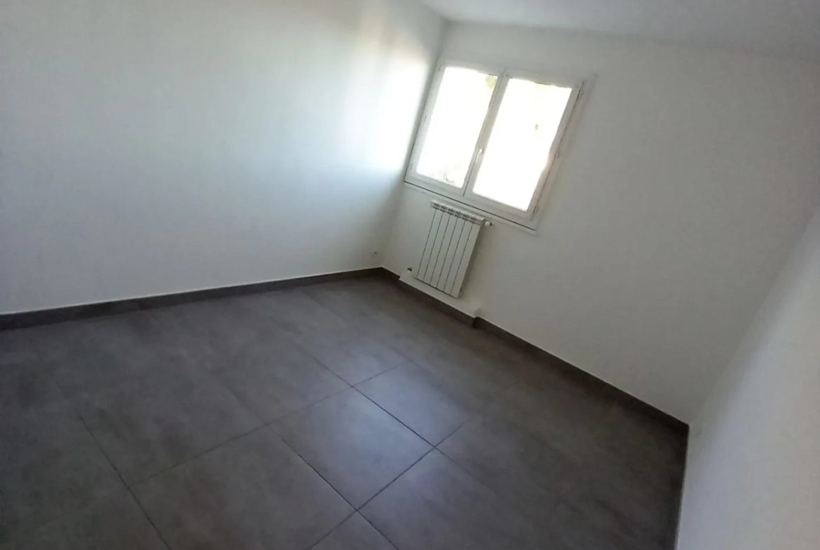 Appartement P3 rénové avec balcon et garage à Lunel 