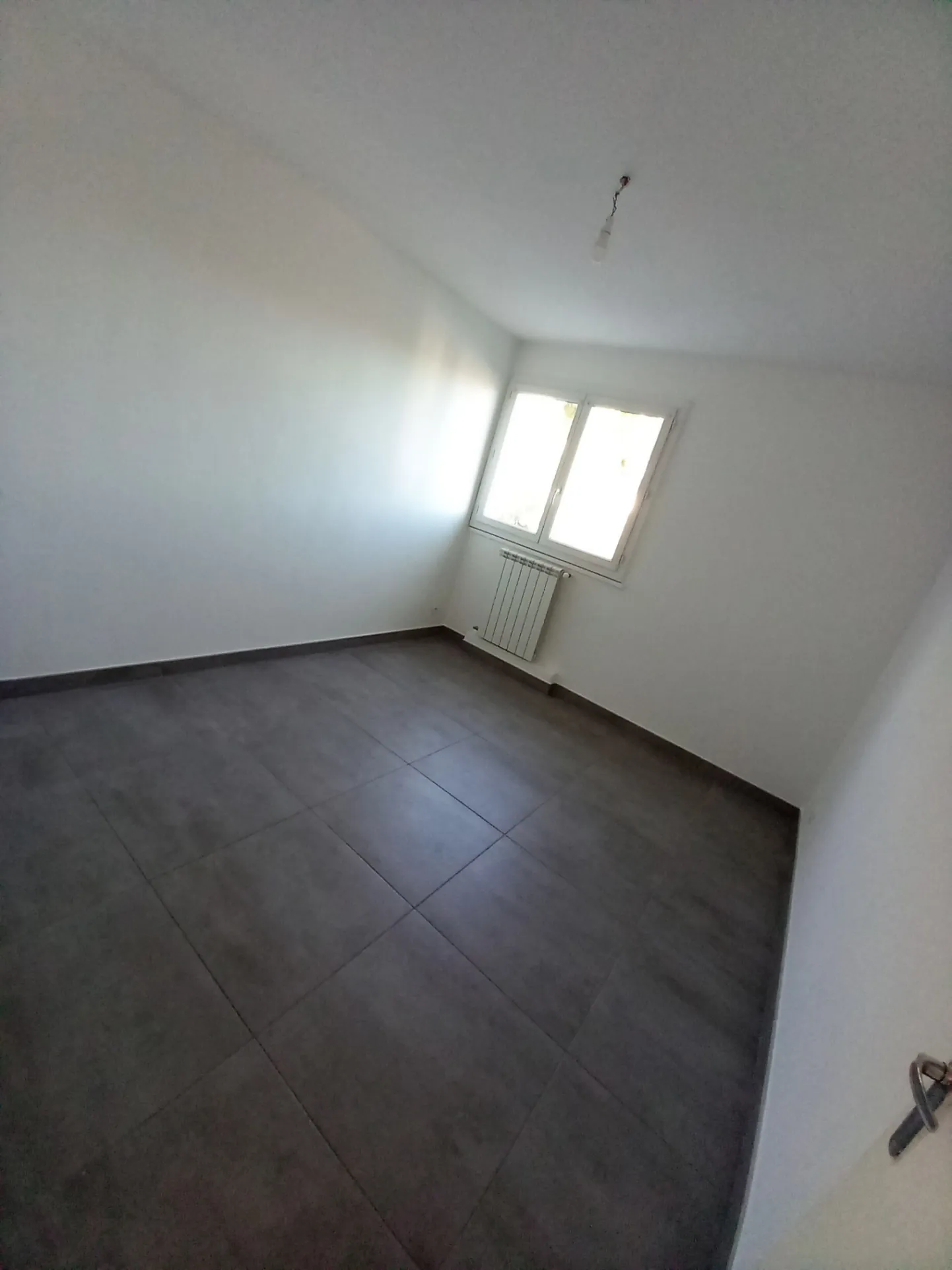 Appartement P3 rénové avec balcon et garage à Lunel 