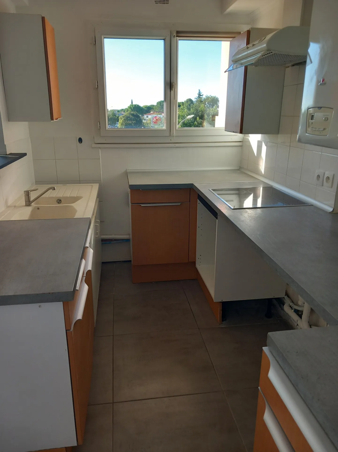 Appartement P3 rénové avec balcon et garage à Lunel 