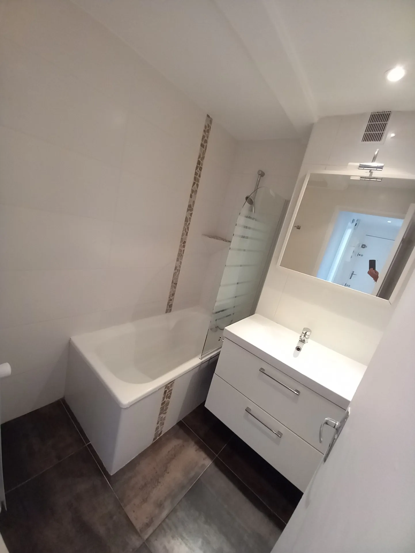 Appartement P3 rénové avec balcon et garage à Lunel 