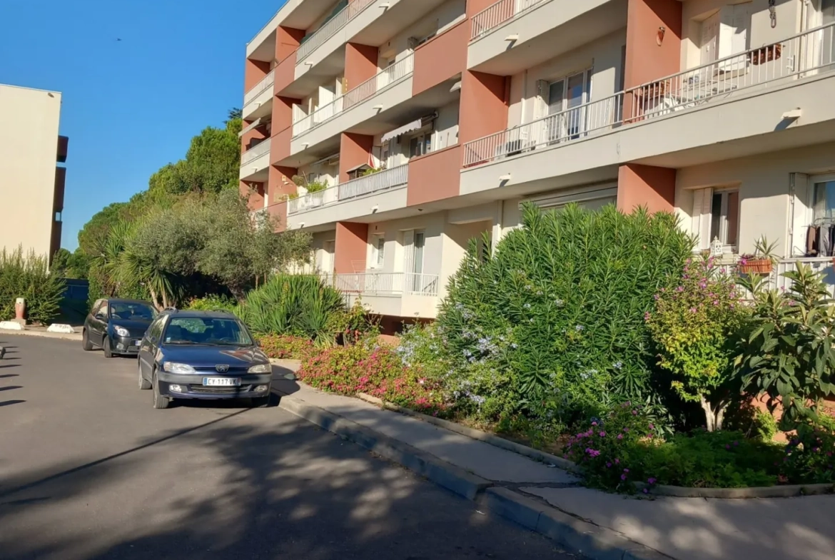 Appartement P3 rénové avec balcon et garage à Lunel 