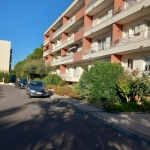 Appartement P3 rénové avec balcon et garage à Lunel