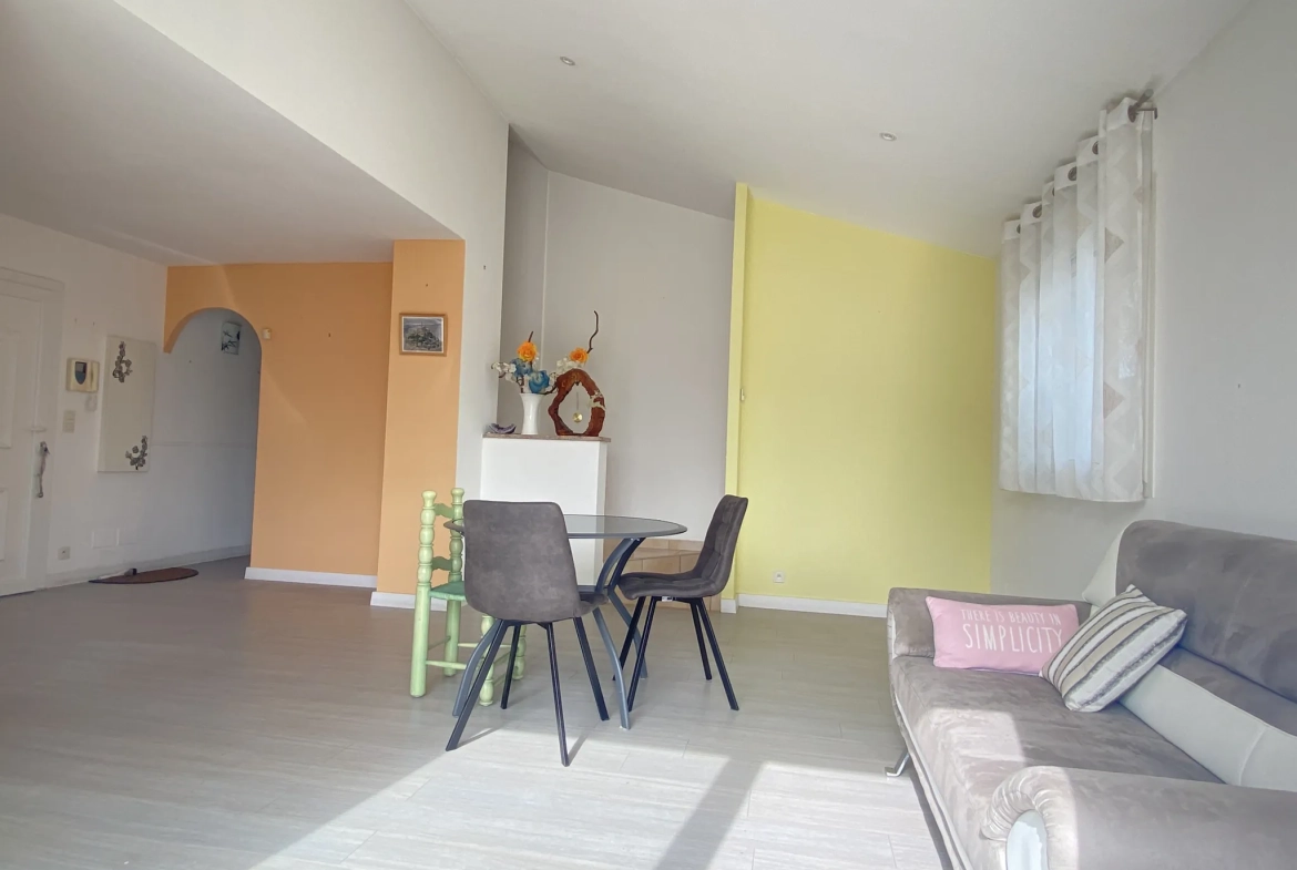 Appartement T4 avec Terrasse et Garage à Perpignan Sud - Quartier Le Plateau 