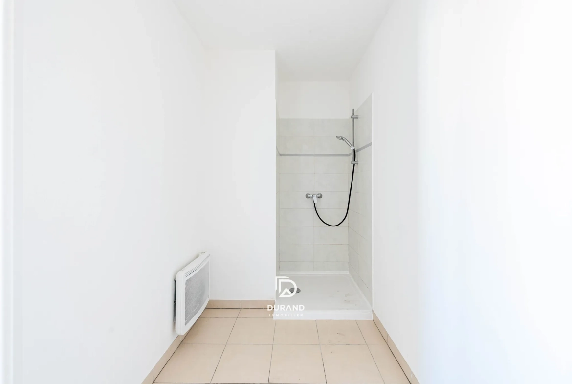 Appartement 2 pièces avec terrasse à Marseille, secteur Saint Mauront 