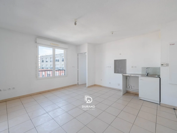 Appartement 2 pièces avec terrasse à Marseille, secteur Saint Mauront 