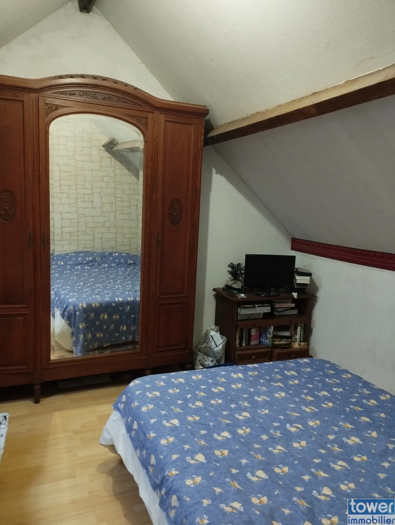 Maison familiale à rénover avec dépendances à Suzoy 60400 