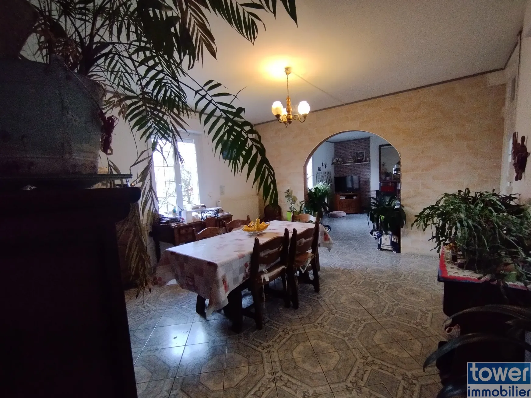 Maison familiale à rénover avec dépendances à Suzoy 60400 