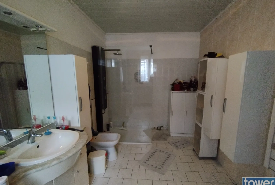 Maison familiale à rénover avec dépendances à Suzoy 60400 