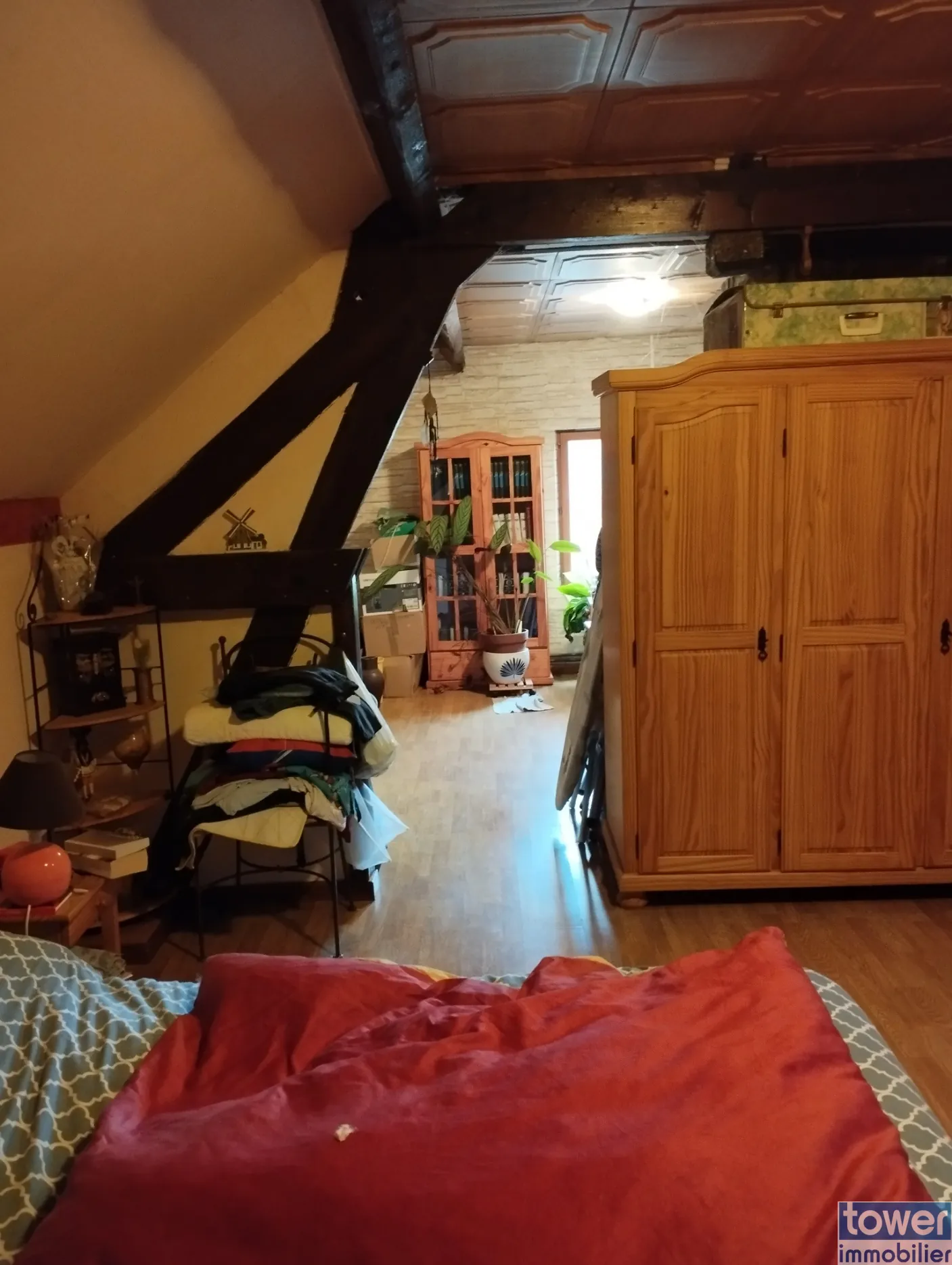 Maison familiale à rénover avec dépendances à Suzoy 60400 