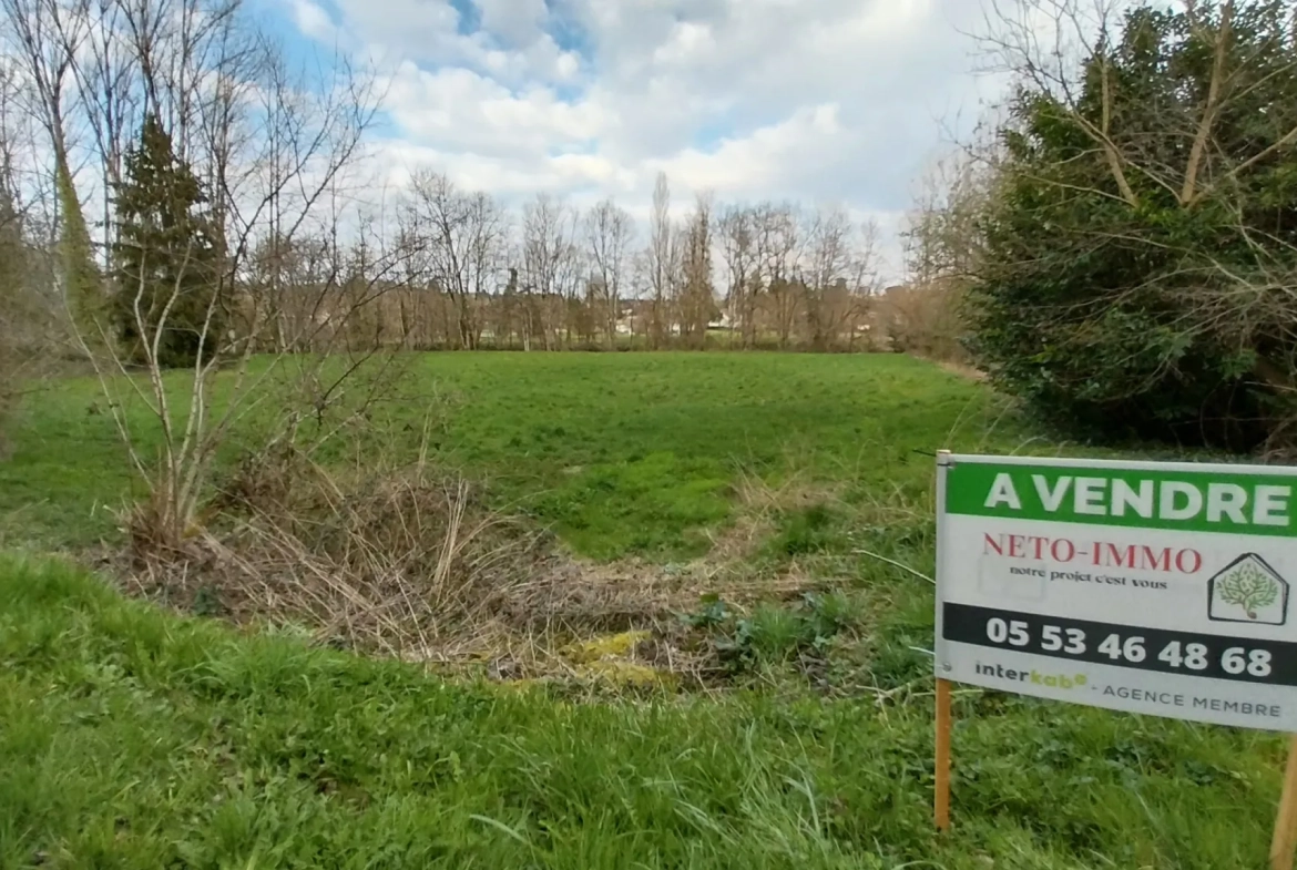 Terrain de loisir de 3500m² à Brantôme avec accès à la Dronne 