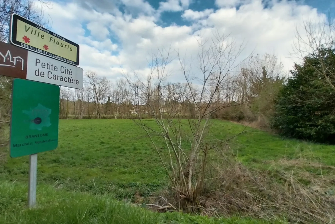 Terrain de loisir de 3500m² à Brantôme avec accès à la Dronne 