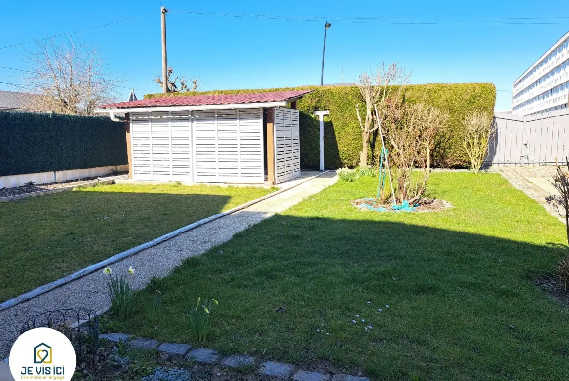 Maison familiale à La Bassée avec sous-sol et potentiel d'aménagement 