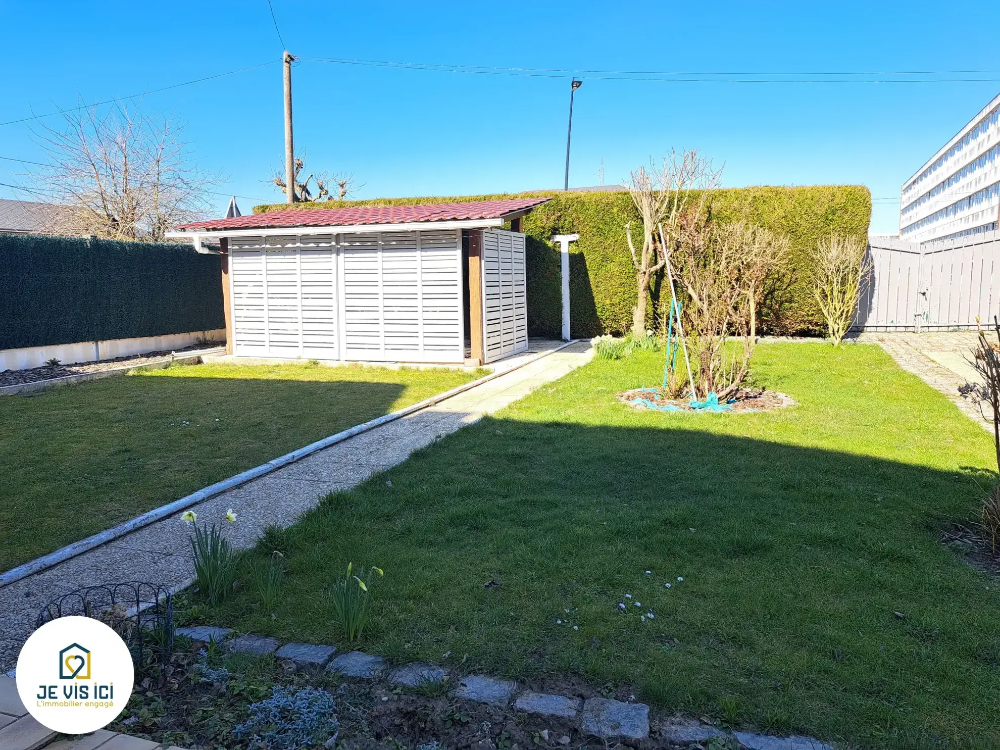 Maison familiale à La Bassée avec sous-sol et potentiel d'aménagement 